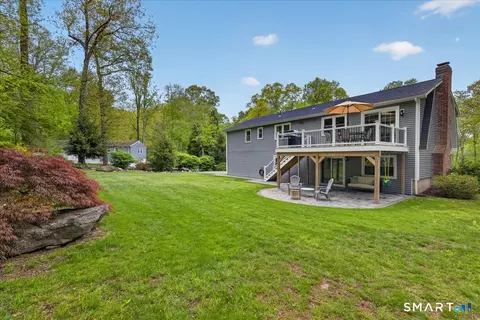 Exterior - 10 Scenic Rd, Madison, CT 06443 photo 10 of 11