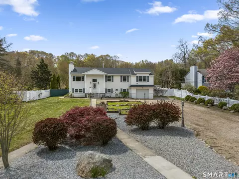 14 Old Black Point Rd, Niantic, CT 06357