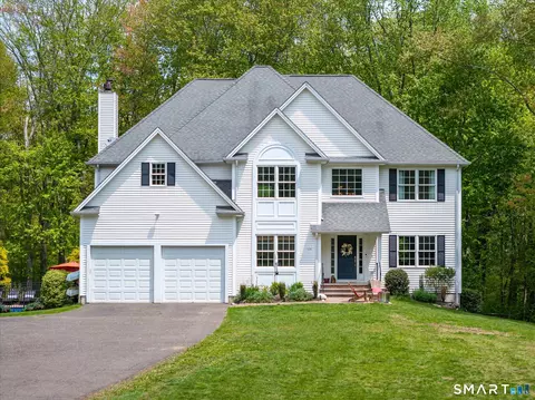 104 Cutlers Farm Rd, Monroe, CT 06468