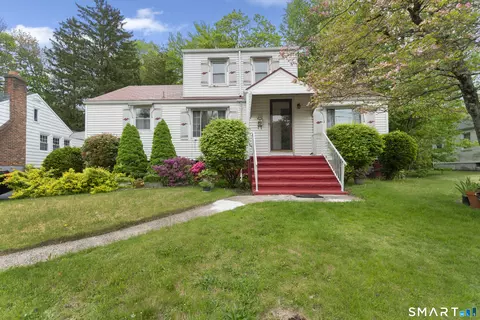 70 Judwin Ave, New Haven, CT 06515