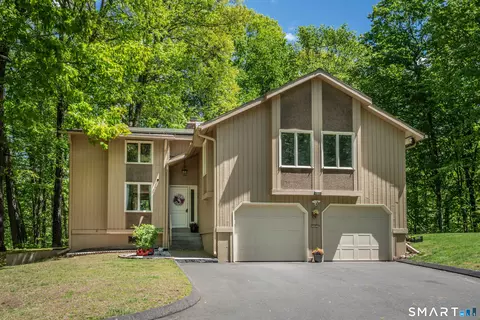 518 Wickham Rd, Glastonbury, CT 06033