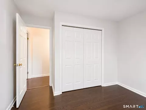 Bedroom - 914 High Path Rd #914, Windsor, CT 06095 photo 5 of 6