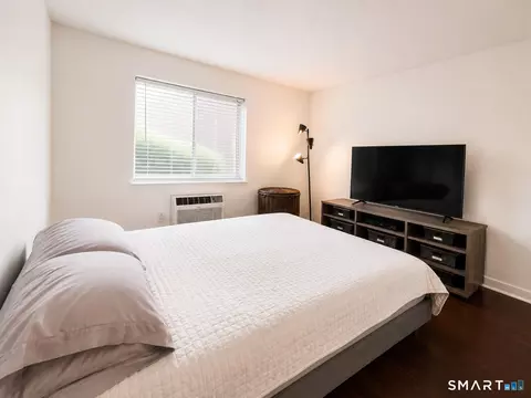 Bedroom - 914 High Path Rd #914, Windsor, CT 06095 photo 4 of 6