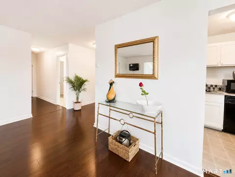 Entry Way - 914 High Path Rd #914, Windsor, CT 06095 photo 1 of 1