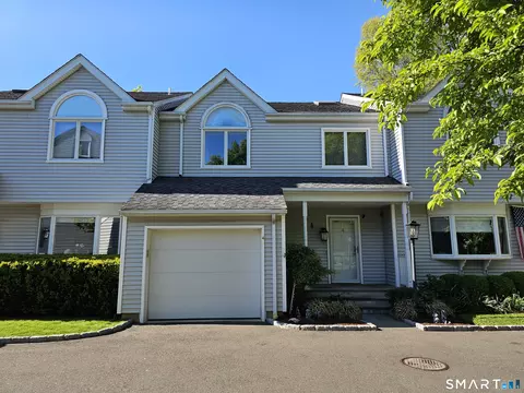 6 Caroline Farms Rd #4, Cos Cob, CT 06807