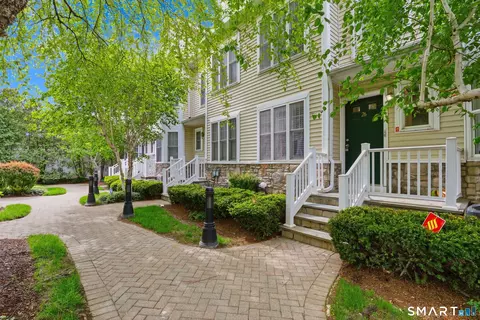 39 Maple Tree Ave #26, Stamford, CT 06906