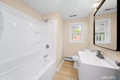 Bath - 7 Cannon St, Windsor Locks, CT 06096 photo 3 of 4