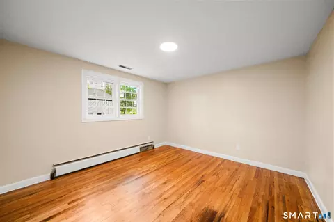 Bedroom - 7 Cannon St, Windsor Locks, CT 06096 photo 4 of 8