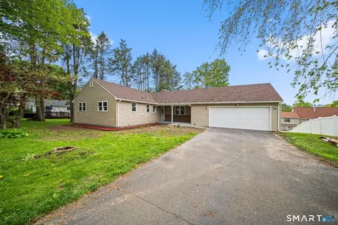 Exterior - 7 Cannon St, Windsor Locks, CT 06096 photo 1 of 6