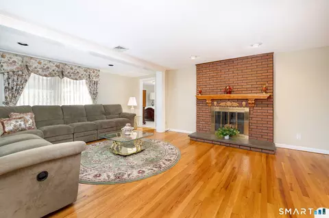Living - 101 Collier Rd, Wethersfield, CT 06109 photo 1 of 5