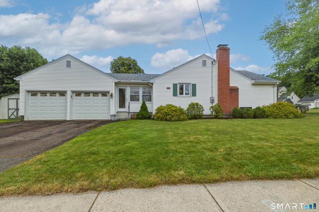 144 Colonial St, West Hartford, CT 06110