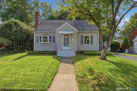 116 Walker St, Manchester, CT 06040