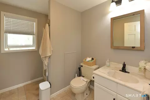 Bath - 109 Harrison Ln, Bethlehem, CT 06751 photo 1 of 2