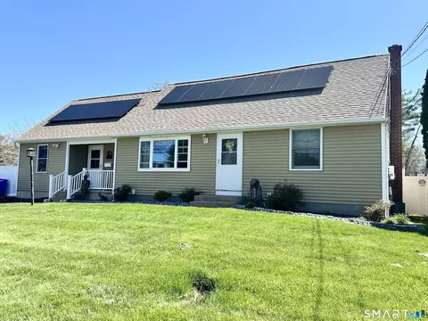 3 Wagon Rd, Enfield, CT 06082