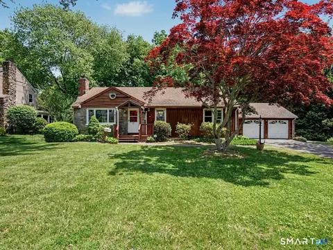 77 Lorma Ave, Trumbull, CT 06611