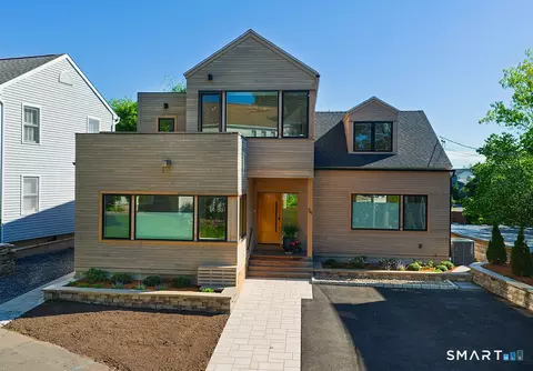 34 Howard Ave, Branford, CT 06405