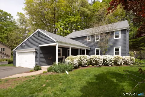 14 Crosswood Rd, Farmington, CT 06032