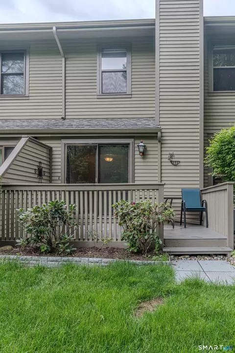 1103 Metacomet Dr #113, Meriden, CT 06450