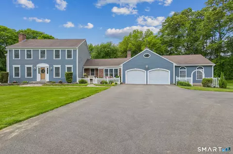 50 River View Ct, Cheshire, CT 06410