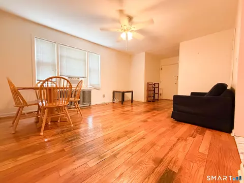 290 N Bishop Ave #24, Bridgeport, CT 06610