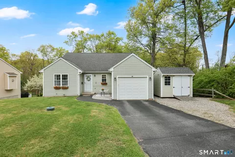 66 Lynwood Dr, Windham, CT 06226