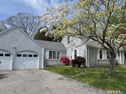 240 Great Neck Rd, Waterford, CT 06385