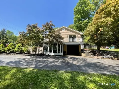 106 Lucas Park Rd, Norwich, CT 06360