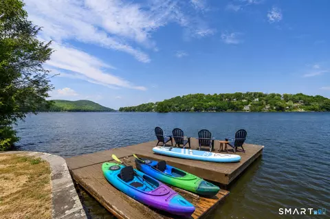 51 Cornell Rd, Danbury, CT 06811