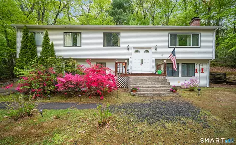 72 Old Meadow Plain Rd, Weatogue, CT 06089
