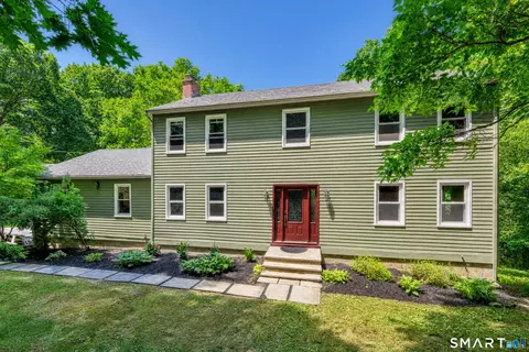 26 Mountain Laurel Ln, Newtown, CT 06482