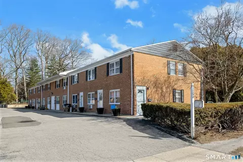 30 Maple Tree Ave #B, Stamford, CT 06906