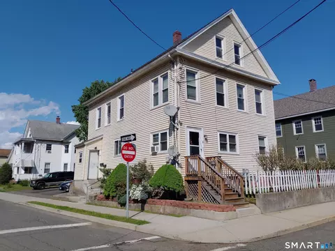 61 Bartlett St, Meriden, CT 06451