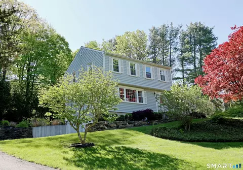 7 Hearthstone Ter, New Milford, CT 06776