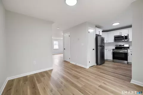 Entry Way - 464 Dowd Ave #464, Canton, CT 06019 photo 1 of 1