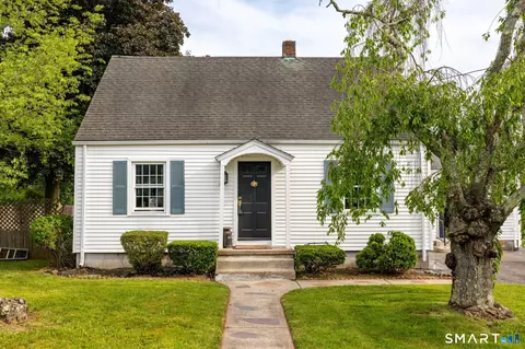 32 Belvedere Rd, North Haven, CT 06473