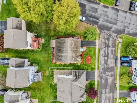 View/Area - 7 Heather Ln #7, Suffield, CT 06078 photo 2 of 2