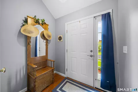 Entry Way - 7 Heather Ln #7, Suffield, CT 06078 photo 3 of 3