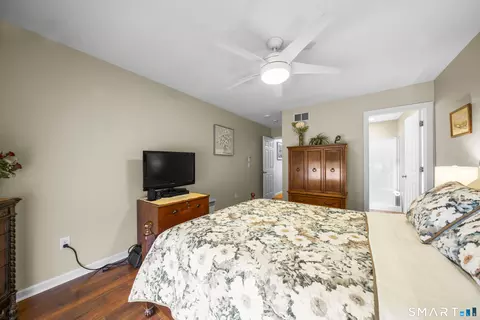 Bedroom - 7 Heather Ln #7, Suffield, CT 06078 photo 6 of 6