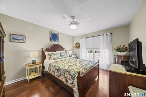 Bedroom - 7 Heather Ln #7, Suffield, CT 06078 photo 4 of 6