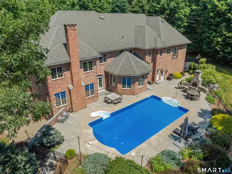 76 Sturgeon River Rd, Glastonbury, CT 06033
