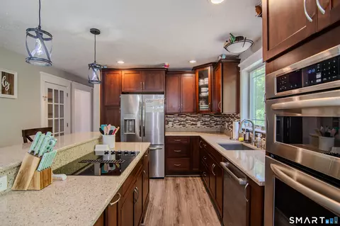Kitchen - 43 High Meadow Dr, Plainfield, CT 06374 photo 3 of 4