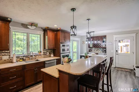 Kitchen - 43 High Meadow Dr, Plainfield, CT 06374 photo 2 of 4