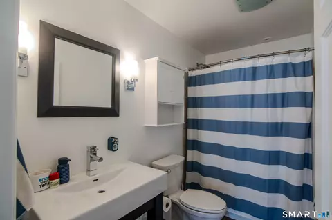 Bath - 43 High Meadow Dr, Plainfield, CT 06374 photo 1 of 3