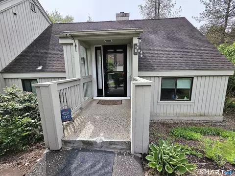 2 Heritage Vlg #B, Southbury, CT 06488