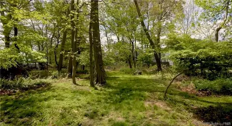 372 Rowland Rd, Fairfield, CT 06824 photo 17