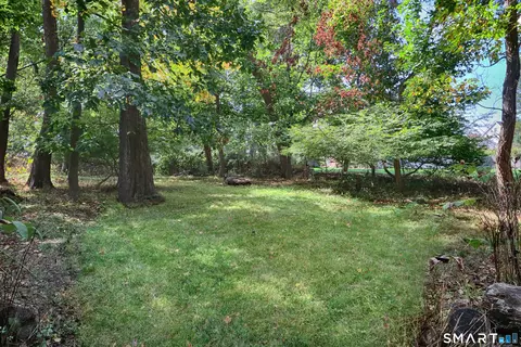 372 Rowland Rd, Fairfield, CT 06824 photo 19