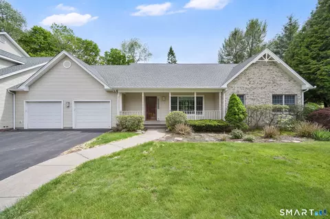 706 Kebalo Ln, South Windsor, CT 06074