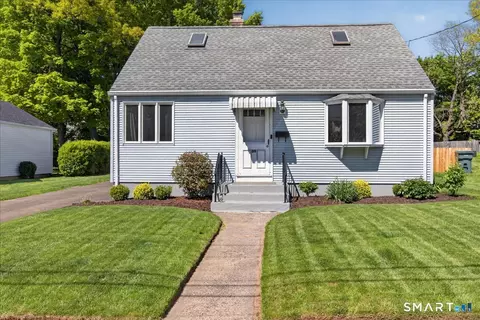Exterior - 39 Westview St, Hamden, CT 06514 photo 2 of 6
