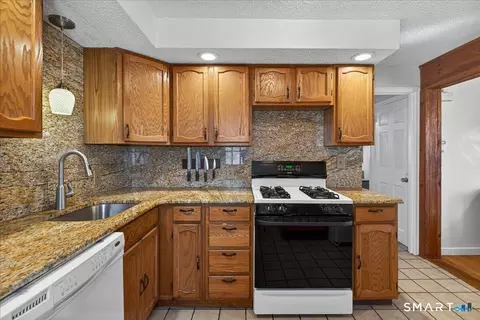 Kitchen - 39 Westview St, Hamden, CT 06514 photo 3 of 3