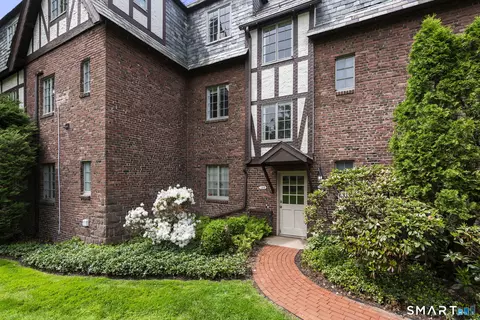 180 Fern St #2, West Hartford, CT 06119